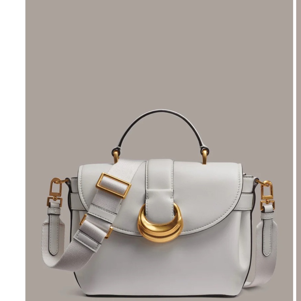 Donna Karan Valley Stream Satchel
100% Authentic